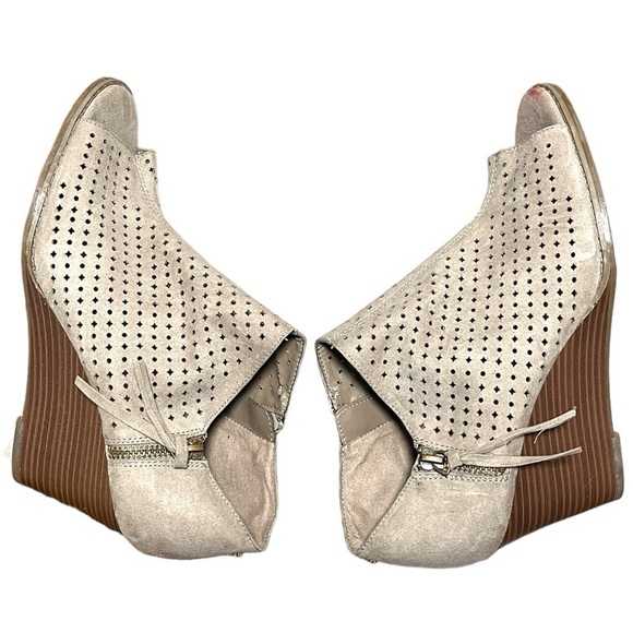 Anne Klein Akreesey Ankle Suede Wedge Shootie - Picture 3 of 12